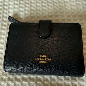 Coach Compact Classic Black Textured Leather Wallet